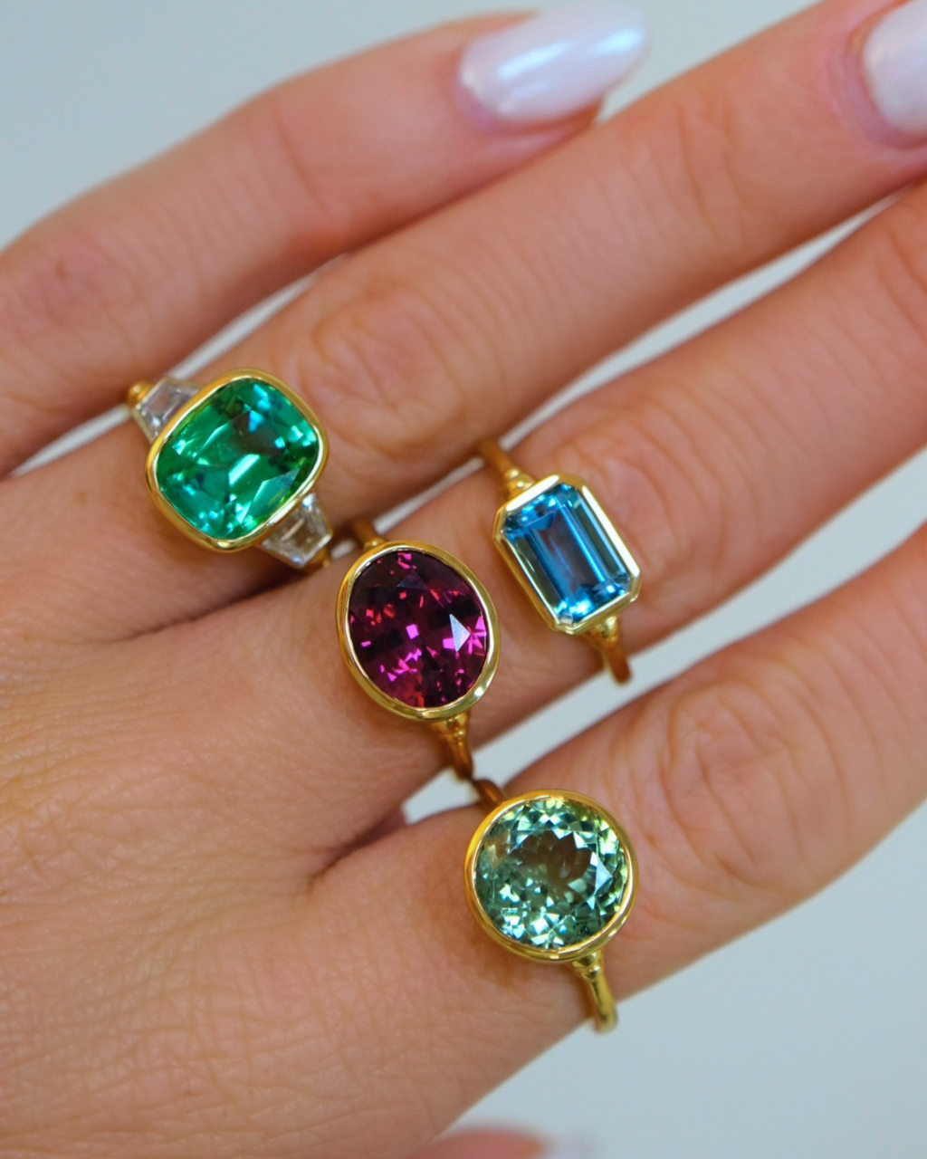 18K Yellow Gold & Aquamarine Ring