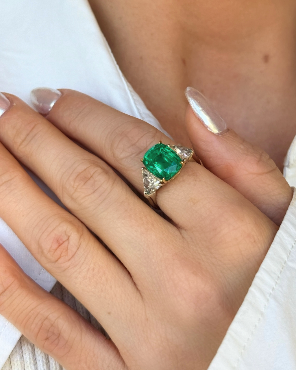 Platinum, Colombian Emerald & Diamond Ring