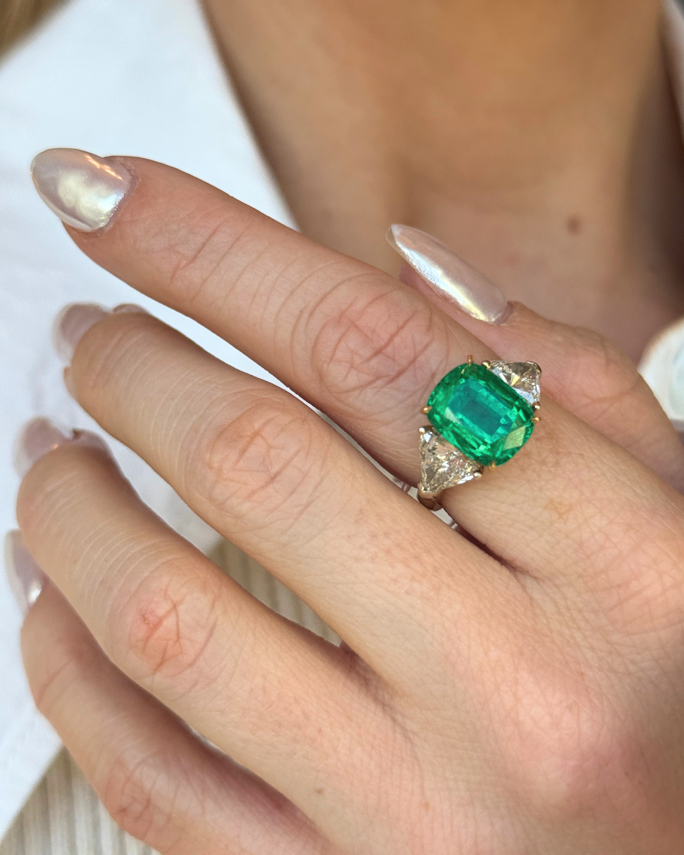 Platinum, Colombian Emerald & Diamond Ring