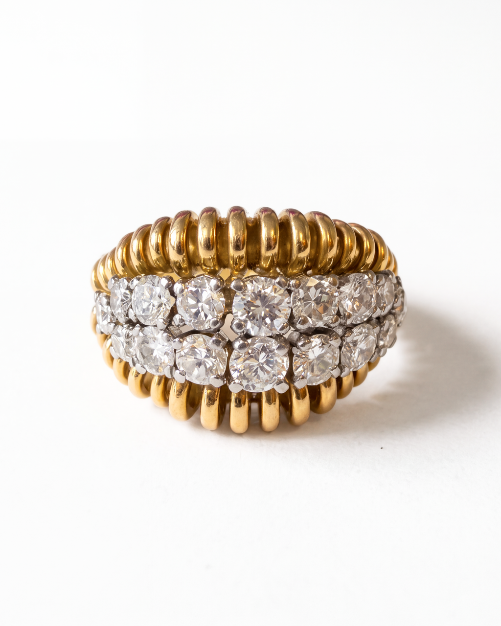 Van Cleef & Arpels Gold & Diamond Ring
