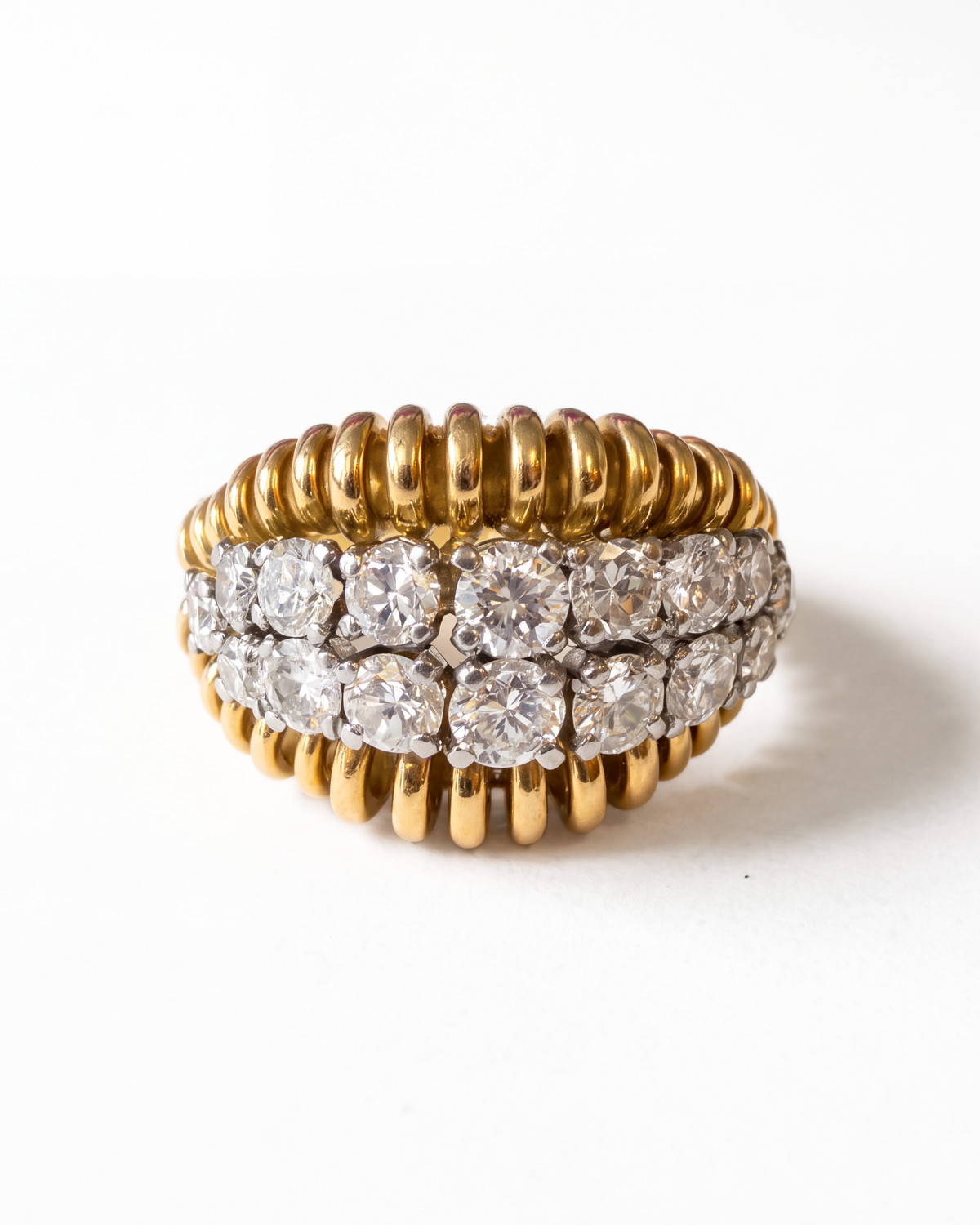 Van Cleef & Arpels Gold & Diamond Ring