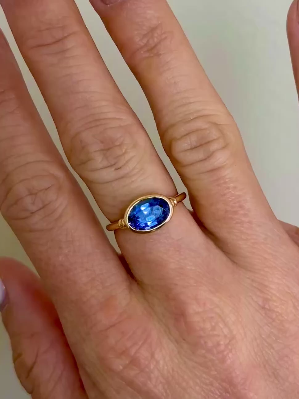 18KYG & Tanzanite Ring