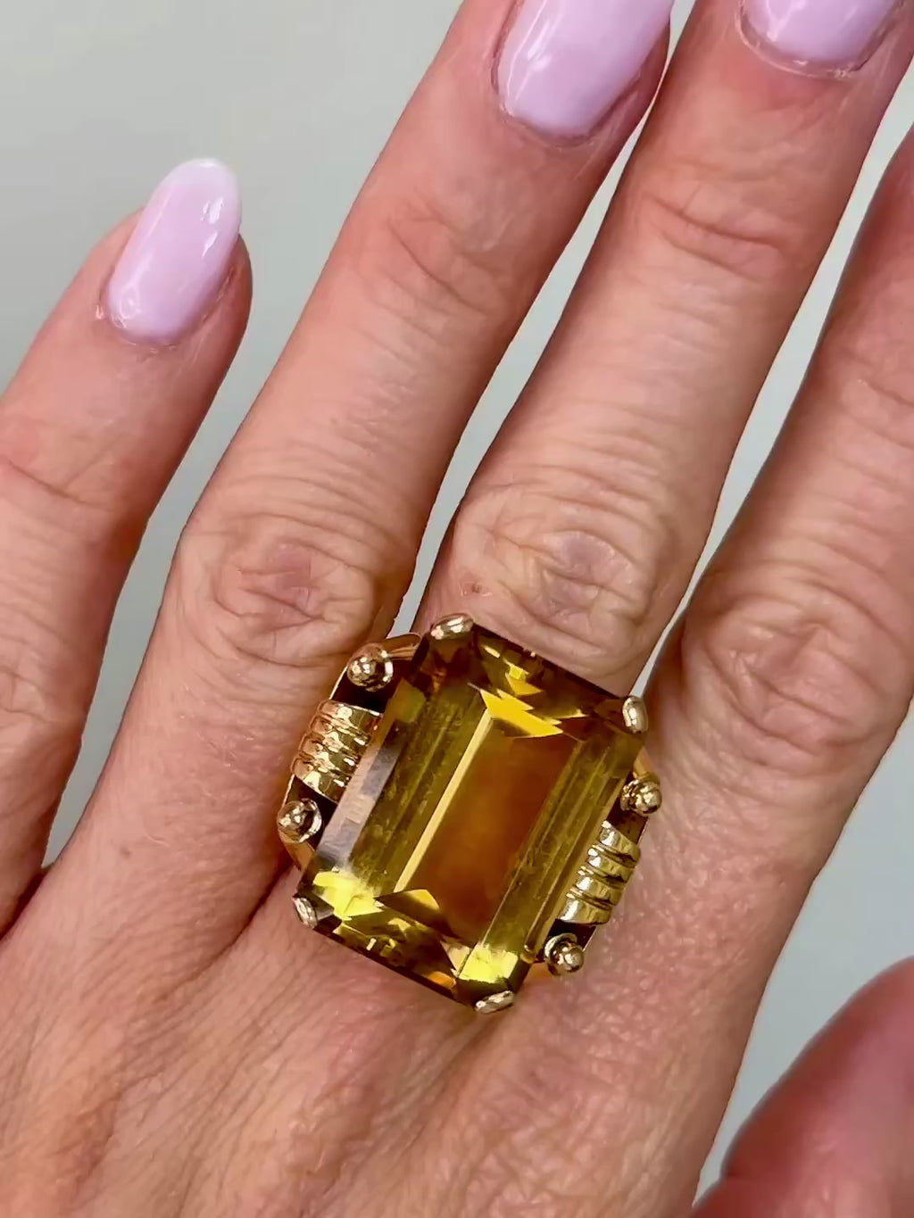18KYG & Citrine Ring